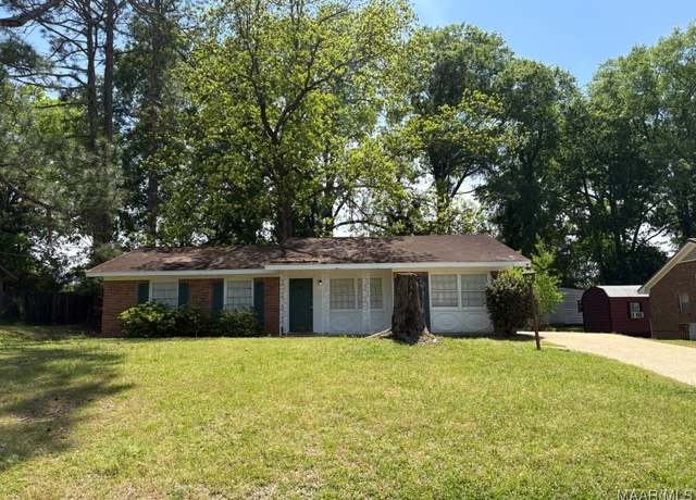 Property at 122 Guilford Ln, Prattville, AL 36066, 3 beds, 2 baths