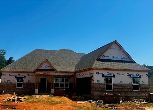 Property at 1458 Tullahoma Dr, Prattville, AL 36066, 5 beds, 4 baths
