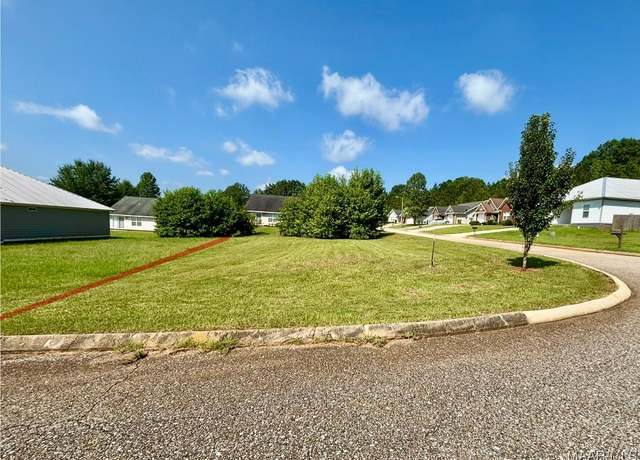 Property at 39 Long Leaf Ln, Greenville, AL 36037