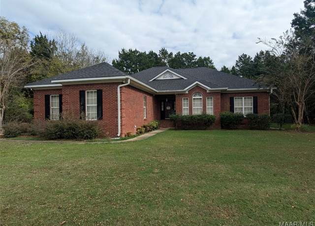 Property at 106 Crown Ridge Dr, Selma, AL 36701, 3 beds, 2 baths