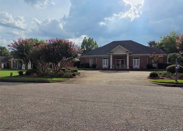 Property at 2238 Vaughn Ln, Montgomery, AL 36106, 5 beds, 2.5 baths
