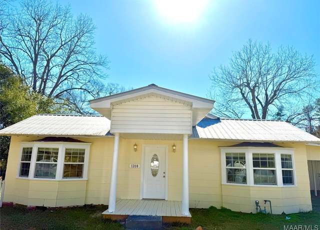 Property at 1208 Snead St, Andalusia, AL 36420, 3 beds, 2 baths