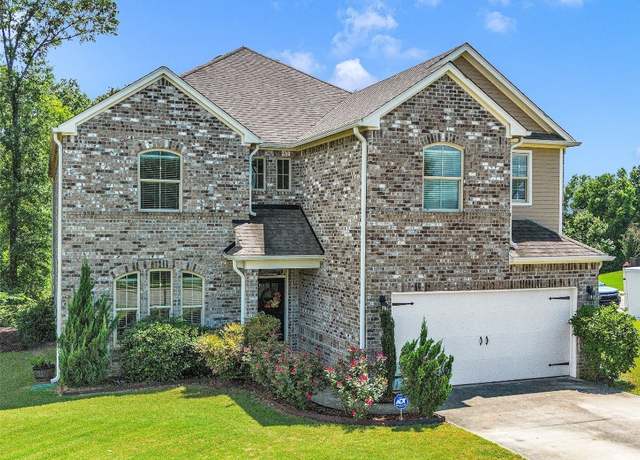Property at 18 Abercorn Dr, Deatsville, AL 36022, 5 beds, 4 baths