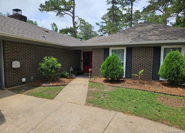 Property at 104 Carleton St, Prattville, AL 36067, 4 beds, 2.5 baths