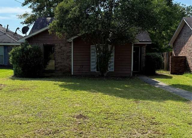 Property at 3594 S Perry St, Montgomery, AL 36105, 3 beds, 2 baths