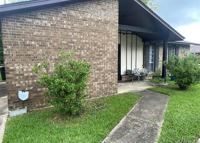 Property at 5404 W Shades Valley Dr, Montgomery, AL 36108, 3 beds, 2 baths