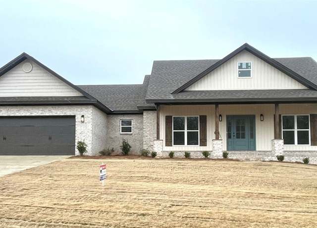 Property at 633 Chanlee Dr, Deatsville, AL 36022, 4 beds, 2.5 baths
