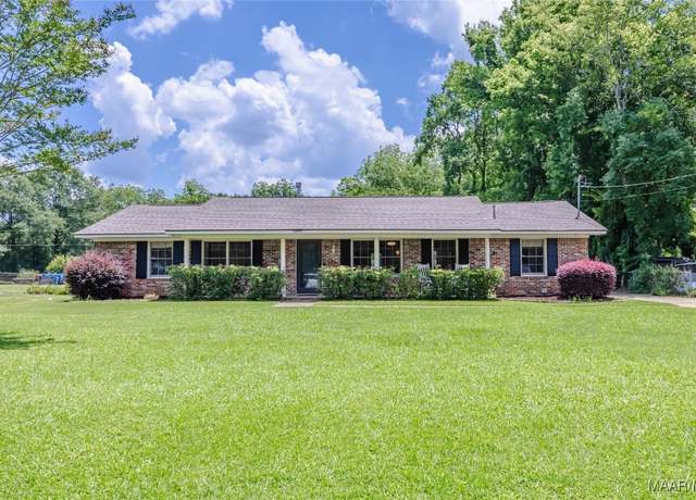 Property at 6840 Sanders Dr, Elmore, AL 36025, 3 beds, 2 baths