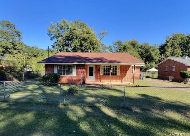 Property at 501 Washington St, Tuskegee, AL 36088, 2 beds, 1 bath