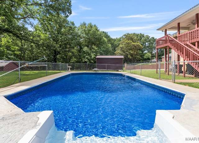Property at 221 Fraley Ln, Elmore, AL 36022, 4 beds, 3 baths