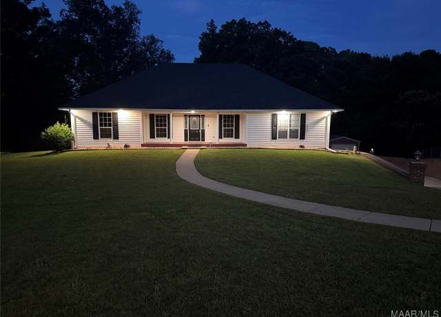 Property at 221 Fraley Ln, Elmore, AL 36022, 4 beds, 3 baths
