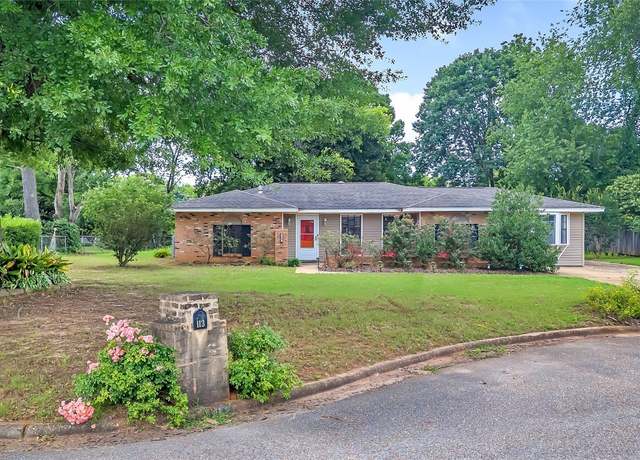 Property at 113 Duck Cv, Elmore, AL 36025, 4 beds, 3 baths