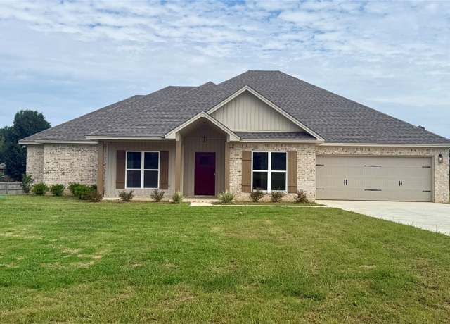 Property at 640 Chanlee Dr, Deatsville, AL 36022, 4 beds, 2.5 baths