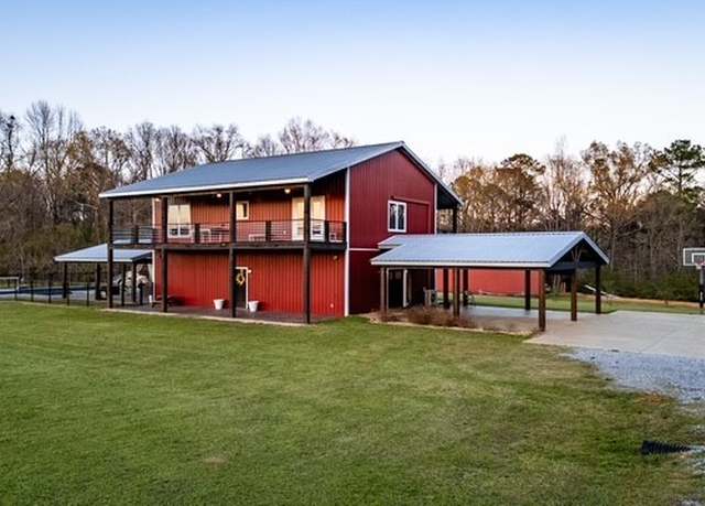 Property at 5326 Coosa River Rd, Deatsville, AL 36022, 3 beds, 2.5 baths