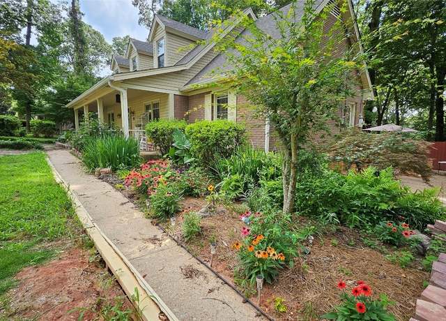 Property at 931 Whitehall Pkwy, Montgomery, AL 36109, 4 beds, 3 baths