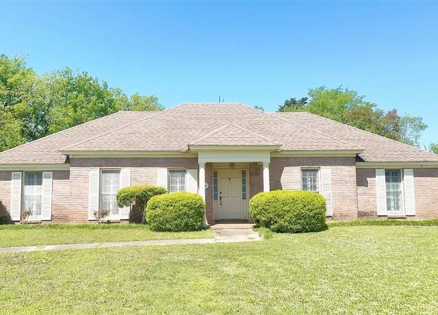 Property at 3114 Old Dobbin Rd, Montgomery, AL 36116, 3 beds, 2 baths
