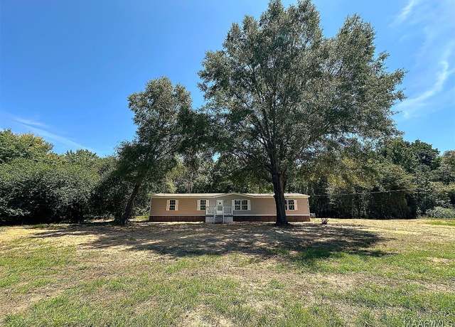 Property at 261 Callen Rd, Selma, AL 36701, 5 beds, 3 baths