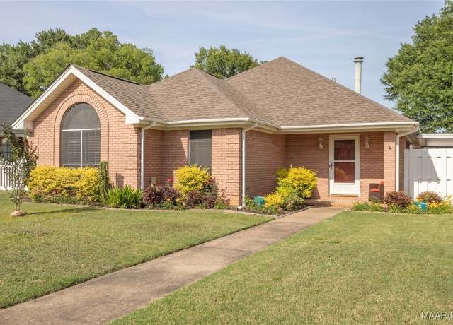 Property at 847 Dee Dr, Prattville, AL 36066, 3 beds, 2 baths