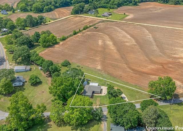 Property at 57 New Harmony Rd, Deatsville, AL 36022, 4 beds, 2 baths