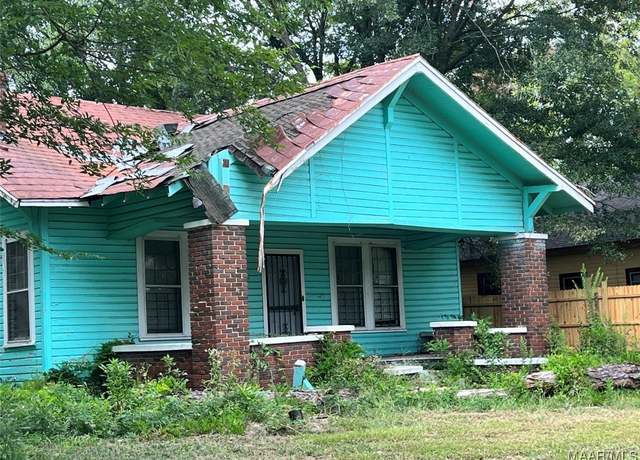 Property at 2019 Broad St, Selma, AL 36701, 3 beds, 2 baths