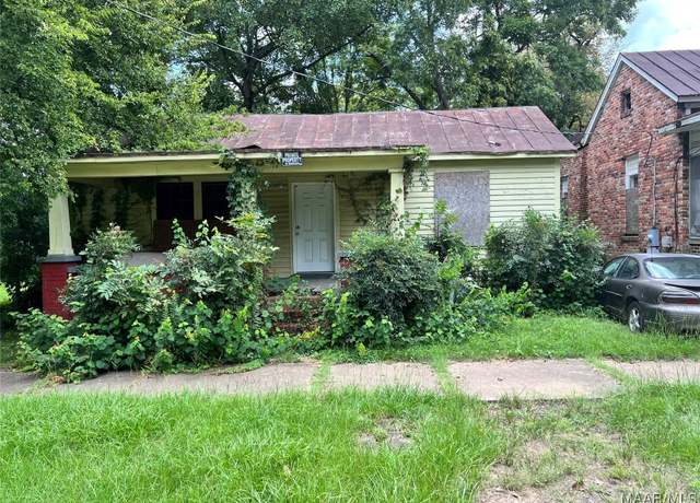 Property at 1804 Alabama Ave, Selma, AL 36703, 3 beds, 1 bath