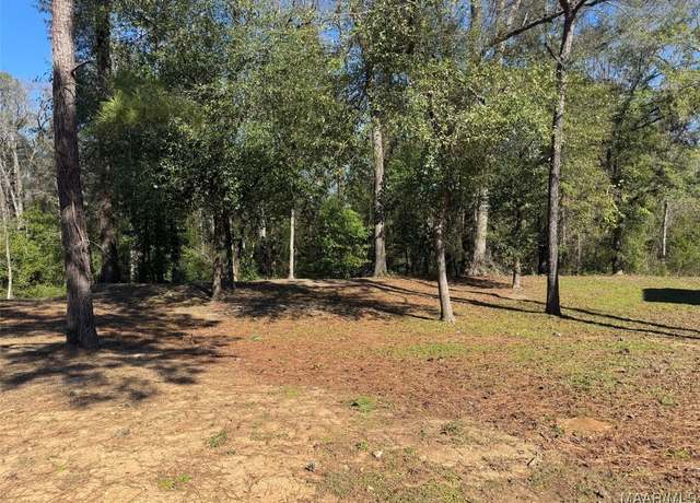 Property at 108 Oak Ridge Ct, Prattville, AL 36066
