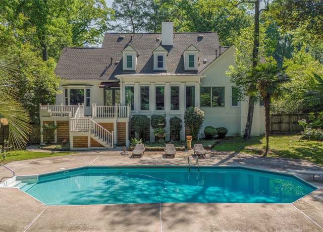 Property at 6432 Wynwood Pl, Montgomery, AL 36117, 5 beds, 4 baths
