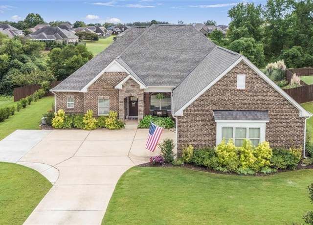 Property at 1829 Riverton Dr, Prattville, AL 36066, 4 beds, 3 baths