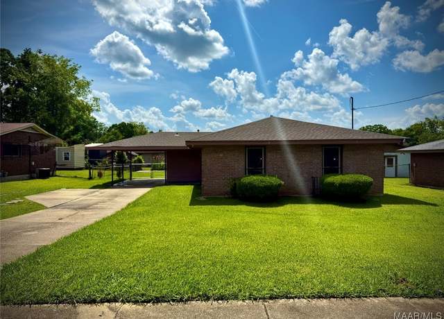 Property at 5204 Patricia Ln, Montgomery, AL 36108, 3 beds, 1.5 baths