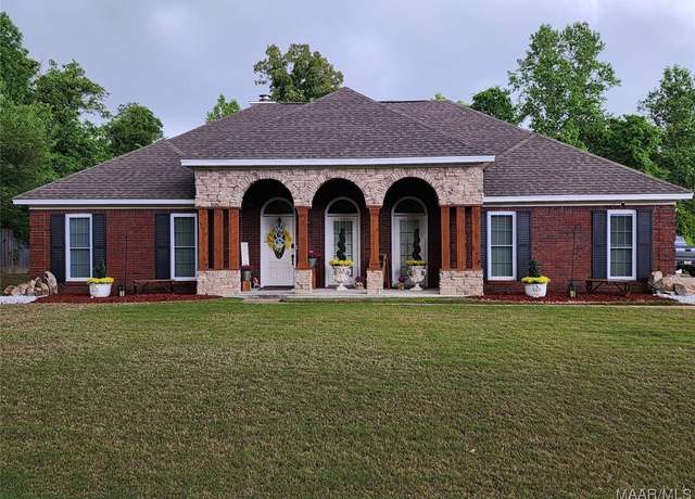 Property at 54 Brandy Ct, Deatsville, AL 36022, 4 beds, 2 baths