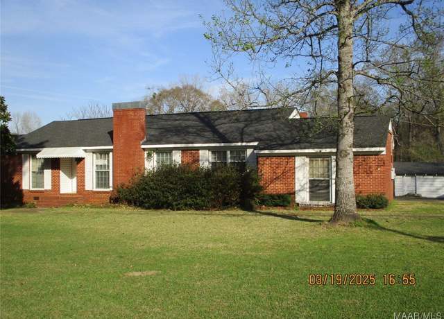 Property at 280 County Road 83 Rd, Selma, AL 36703, 3 beds, 2 baths