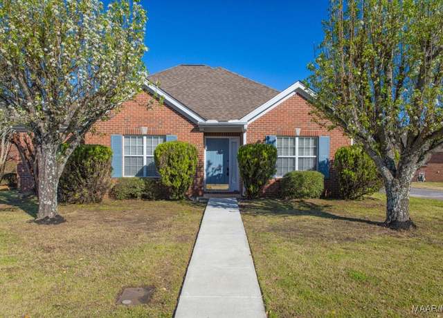 Property at 8900 Stoneridge Pl, Montgomery, AL 36117, 3 beds, 2 baths