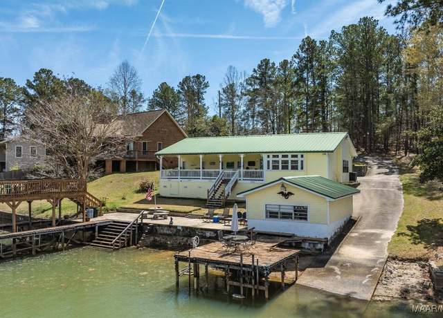 Property at 100 Royal Dr, Equality, AL 36026, 4 beds, 2 baths