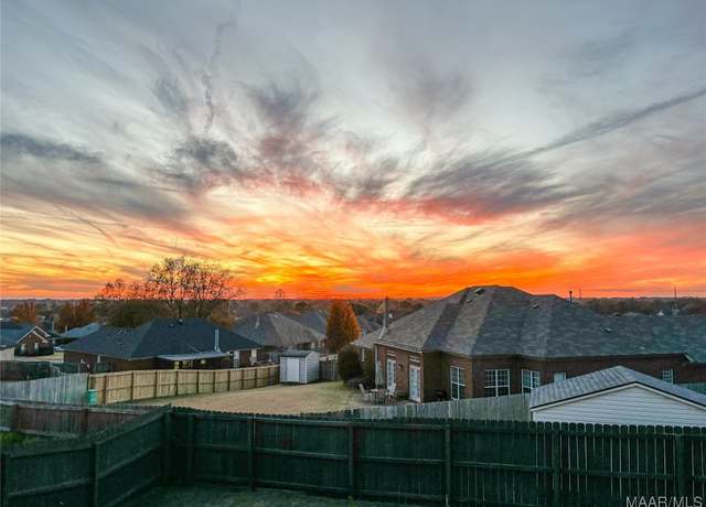 Property at 613 Castlebrook Dr, Prattville, AL 36066, 4 beds, 2 baths
