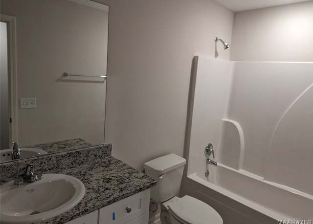 Property at 2622 Landing Place Way, Deatsville, AL 36022, 4 beds, 2 baths