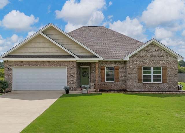 Property at 2478 Fox Ridge Dr, Prattville, AL 36067, 3 beds, 2 baths