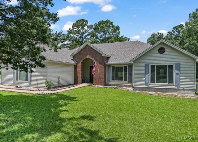 Property at 165 Ten Cedars Dr, Titus, AL 36080, 3 beds, 2 baths