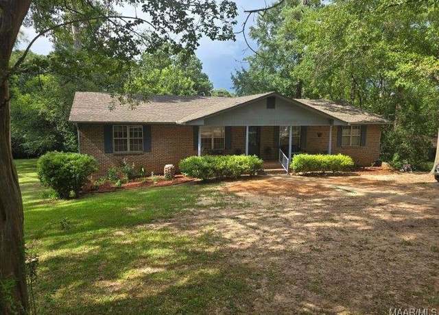 Property at 3709 Dalraida Ter, Montgomery, AL 36109, 3 beds, 3 baths