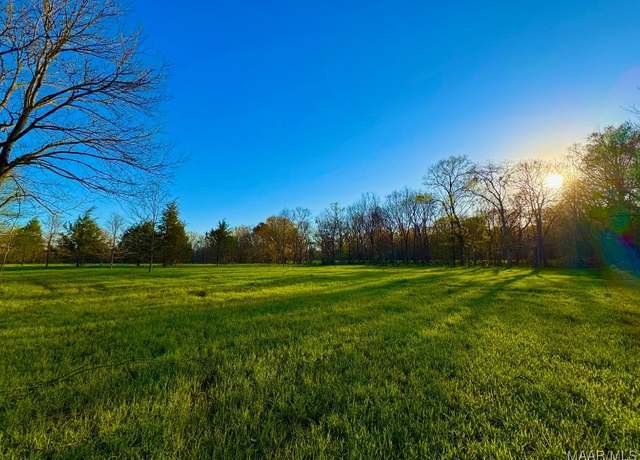 Property at 18 Fairway Dr, Pike Road, AL 36064