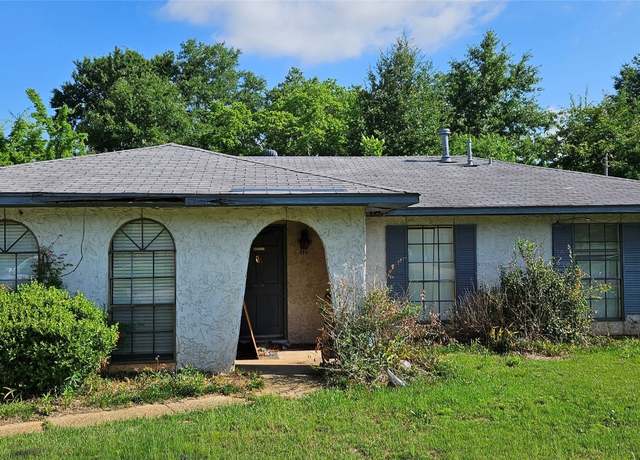 Property at 5743 Belleau Dr, Montgomery, AL 36117, 3 beds, 2 baths