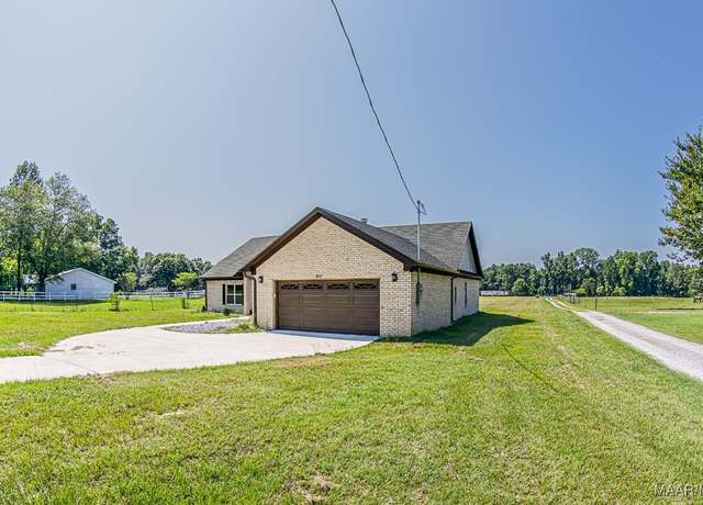 Property at 803 B County Road 49 Rd, Marbury, AL 36051, 4 beds, 3.5 baths