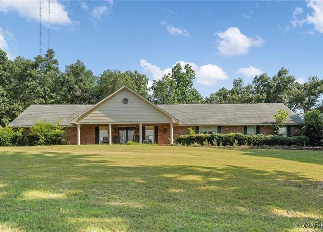 Property at 1300 Melanie Ln, Phenix City, AL 36867, 4 beds, 3.5 baths