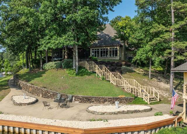 Property at 324 Katie Ln, Titus, AL 36080, 5 beds, 5 baths