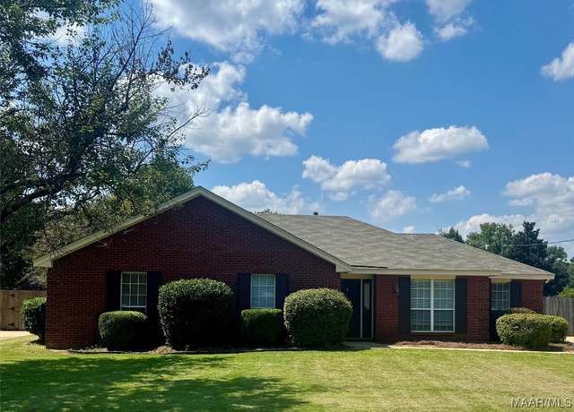 Property at 624 Bridlebrook Blvd, Pike Road, AL 36064, 3 beds, 2 baths