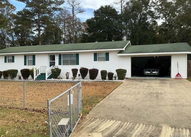 Property at 223 Michaels Ave, Monroeville, AL 36460, 3 beds, 2 baths