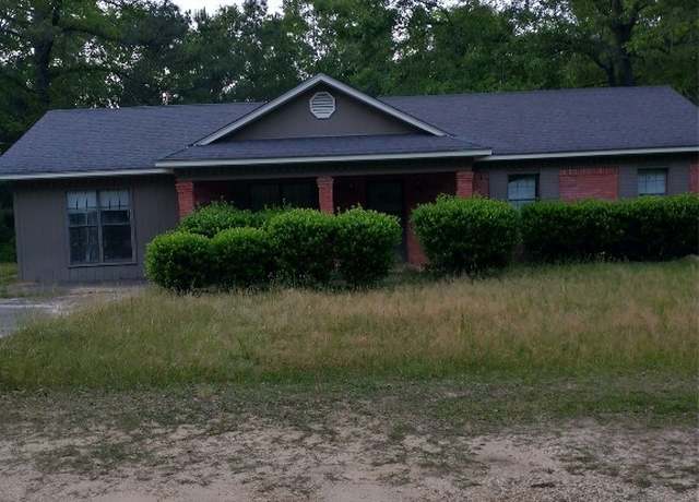 Property at 132 Sugarcane Dr, Ramer, AL 36069, 3 beds, 2 baths