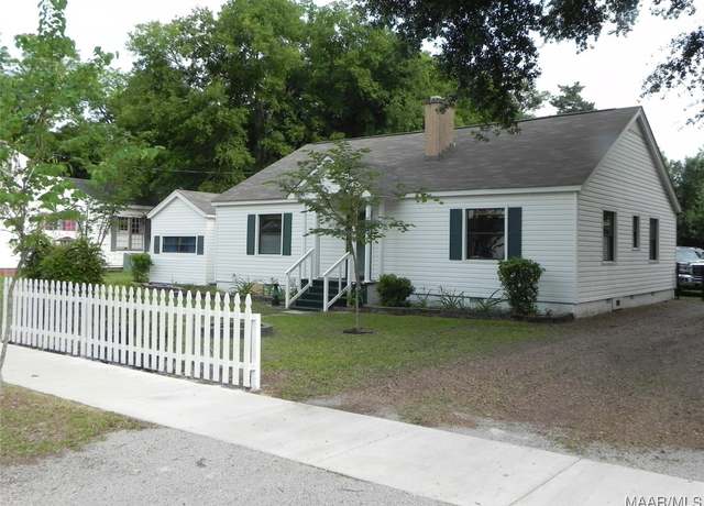 Property at 216 First St, Prattville, AL 36067, 4 beds, 2 baths