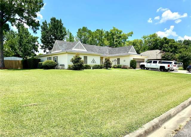 Property at 4525 Lisa Ct, Montgomery, AL 36106, 4 beds, 2 baths