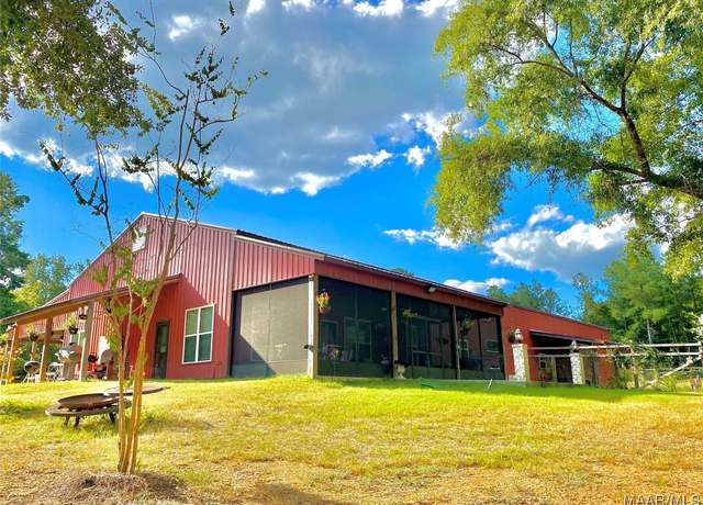 Property at 4752 Ward Rd, Elmore, AL 36025, 3 beds, 3 baths