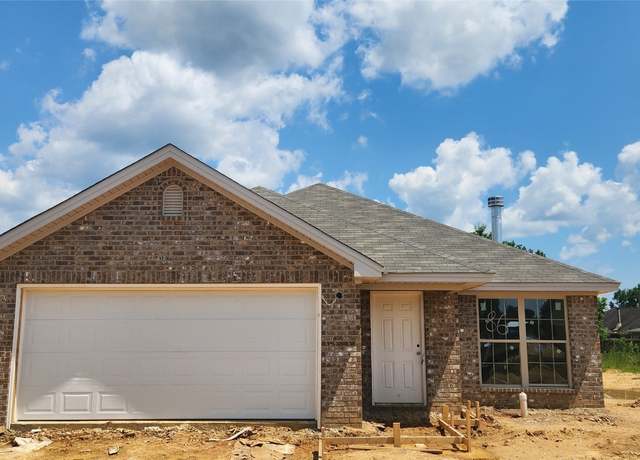 Property at 86 Gaines Ct, Wetumpka, AL 36092, 3 beds, 2 baths